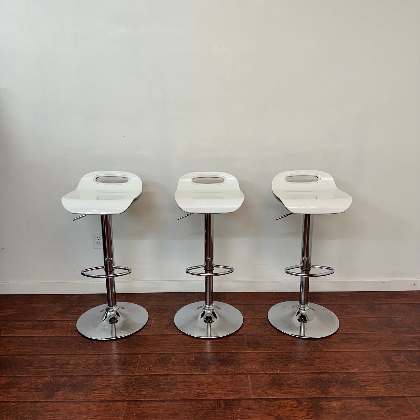 White Swivel Adjustable HeightCounter Stool (set of 3)