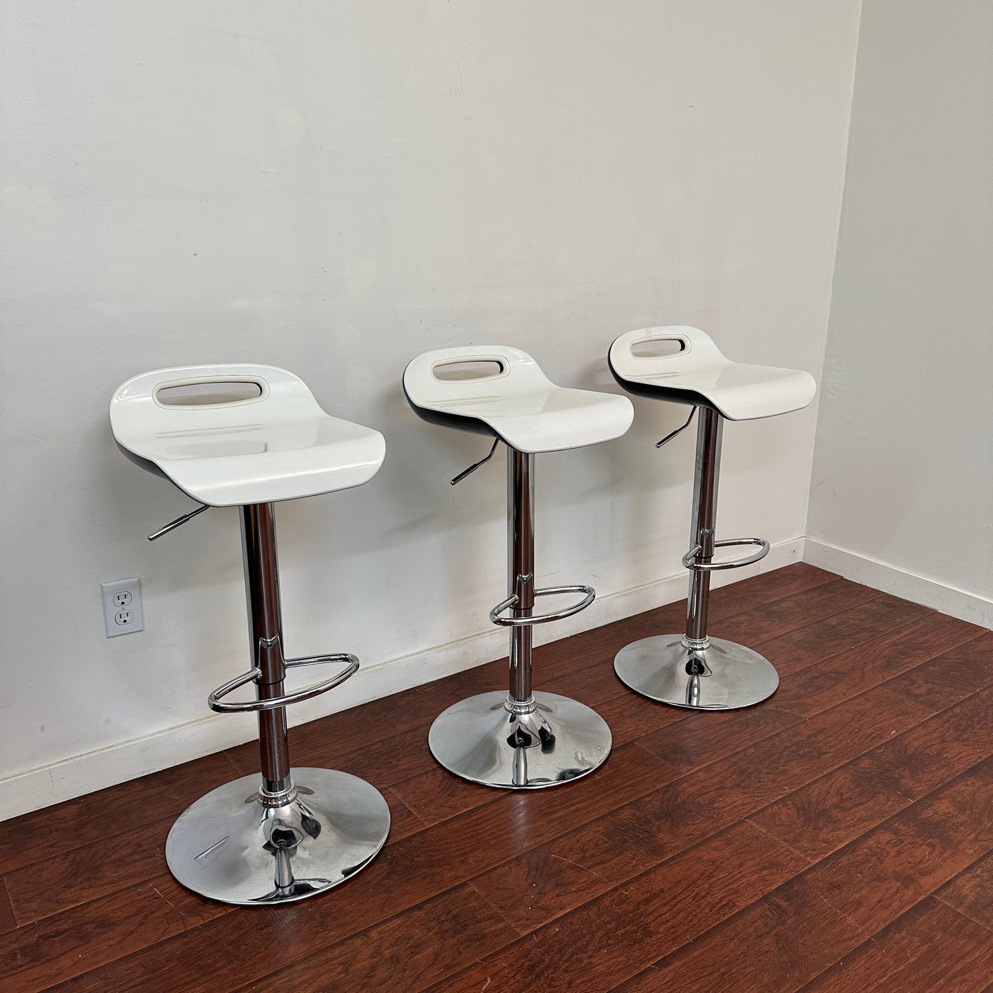 White Swivel Adjustable HeightCounter Stool (set of 3)
