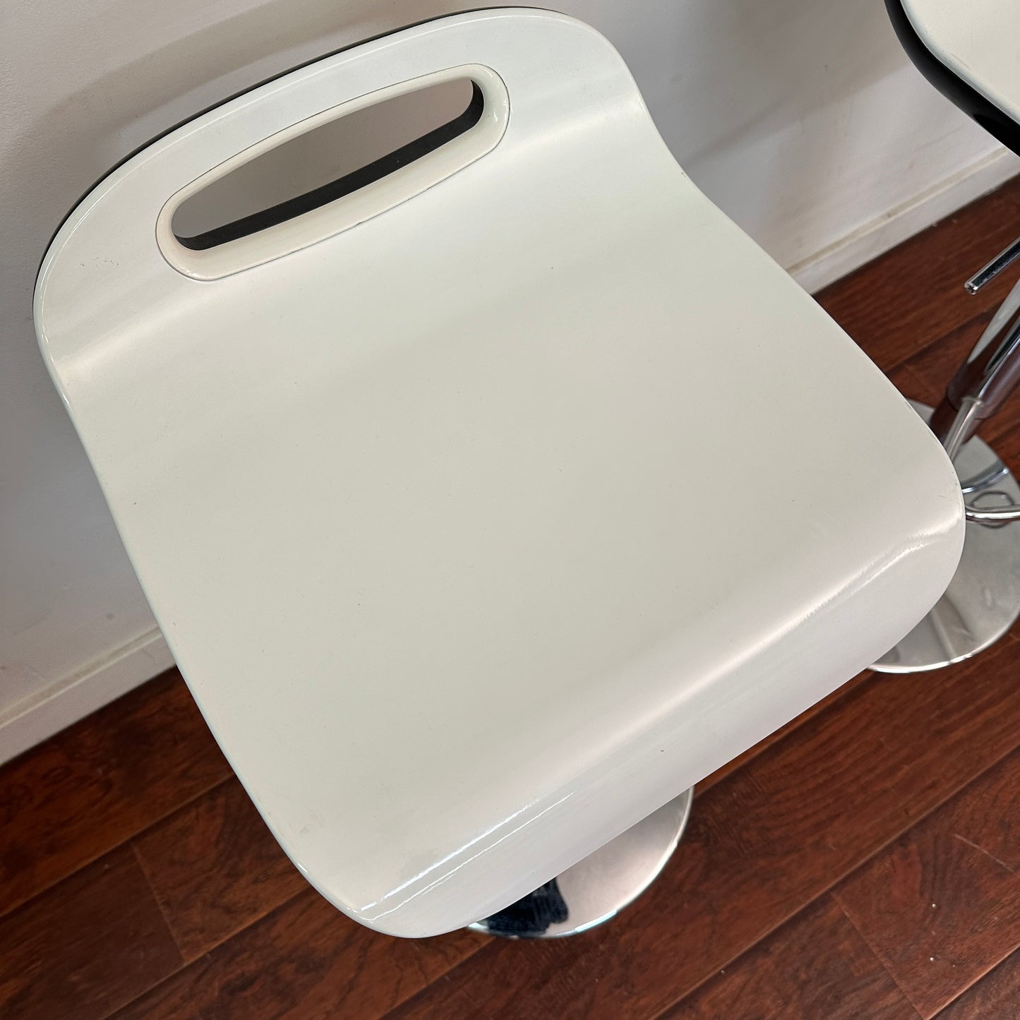 White Swivel Adjustable HeightCounter Stool (set of 3)