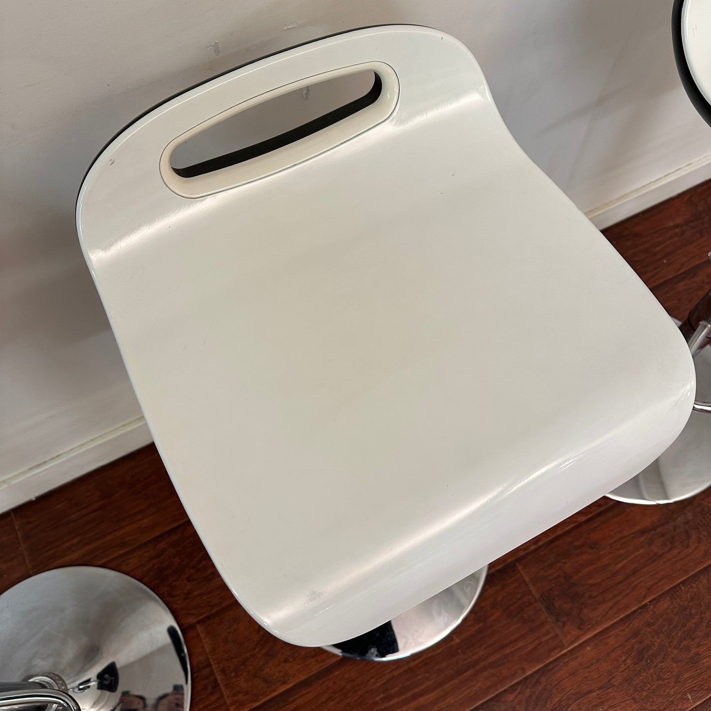 White Swivel Adjustable HeightCounter Stool (set of 3)