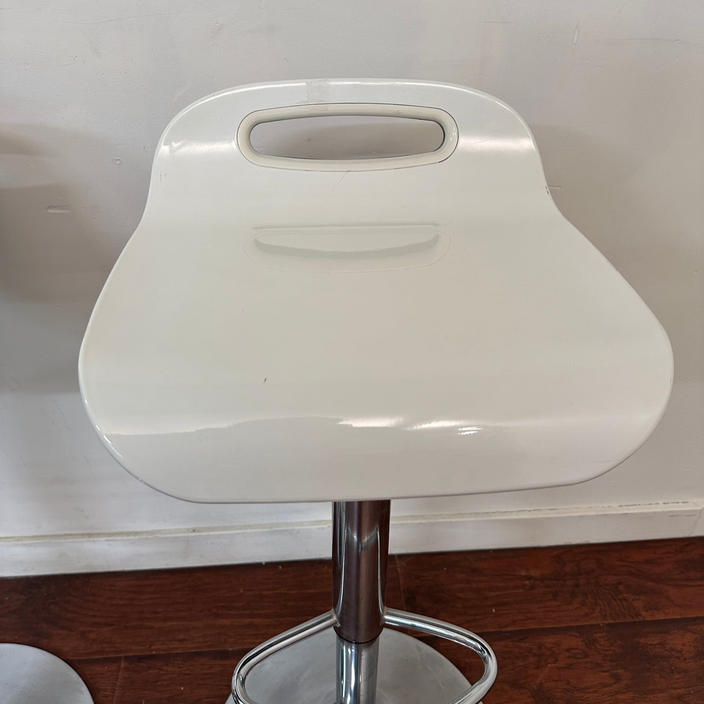 White Swivel Adjustable HeightCounter Stool (set of 3)