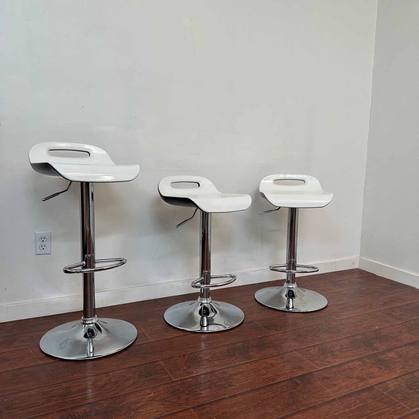 White Swivel Adjustable HeightCounter Stool (set of 3)