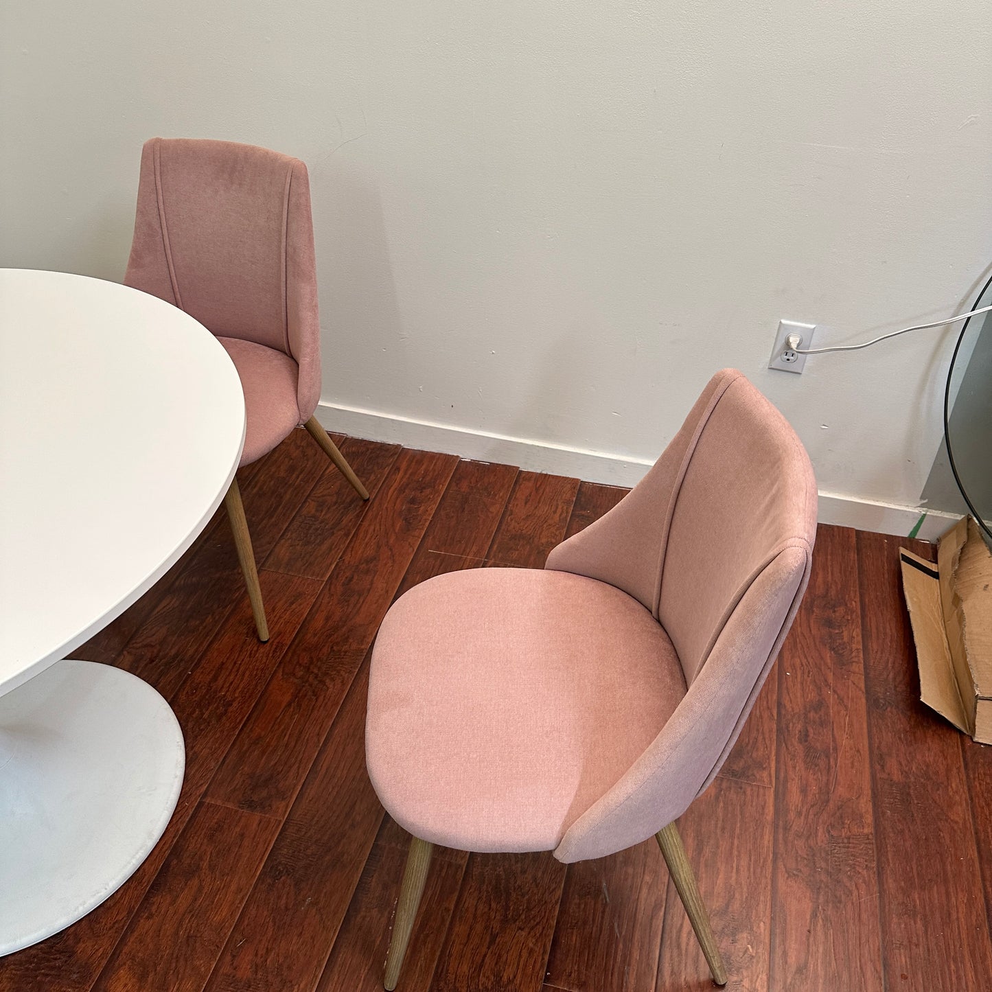 5 Piece Pedestal Modern Dining Set