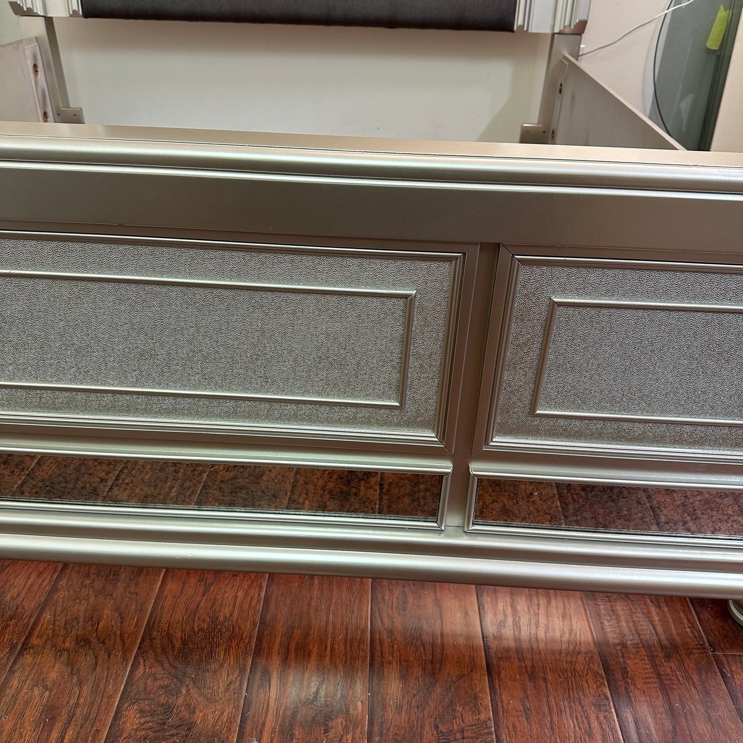 Coralayne Panel Bed - King