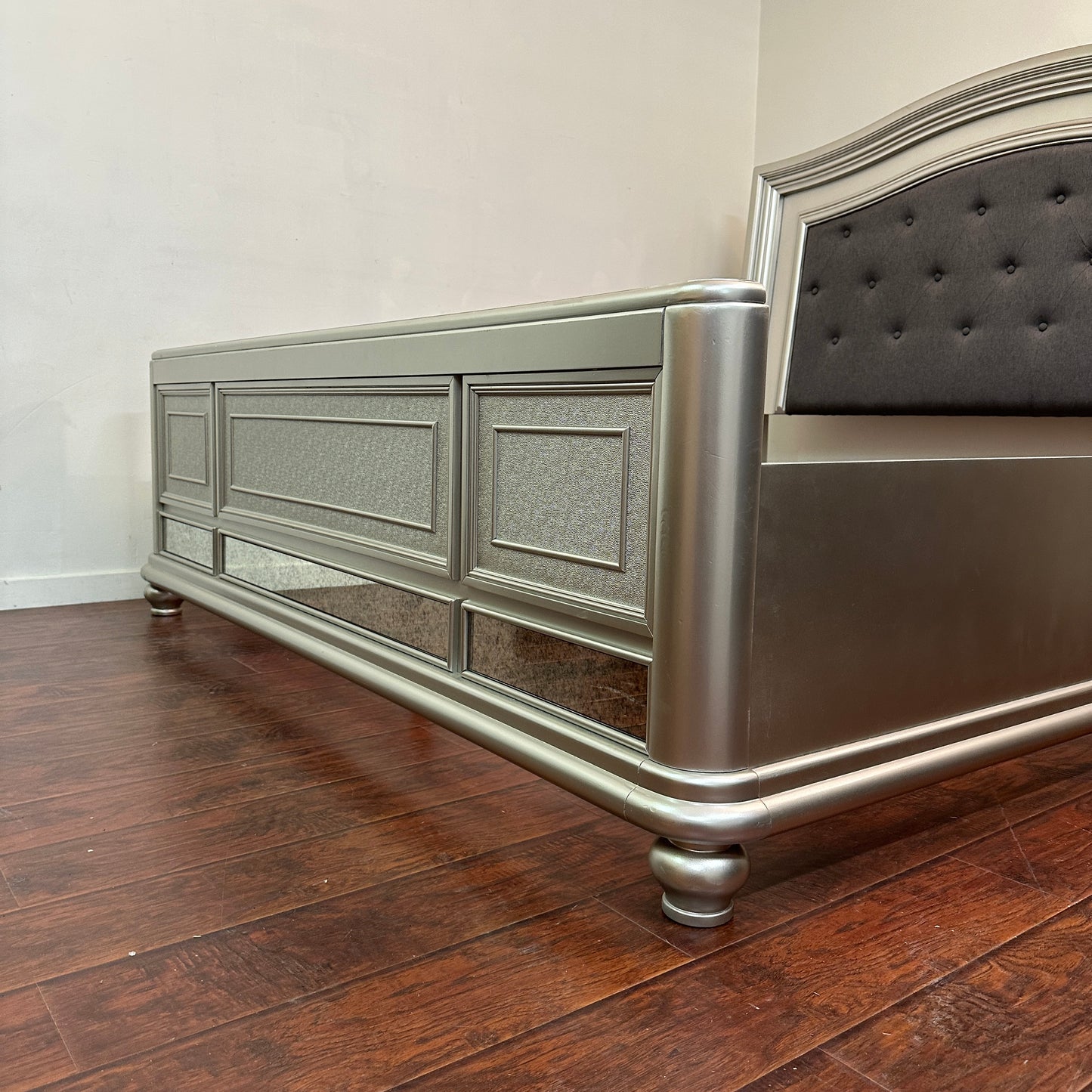 Coralayne Panel Bed - King