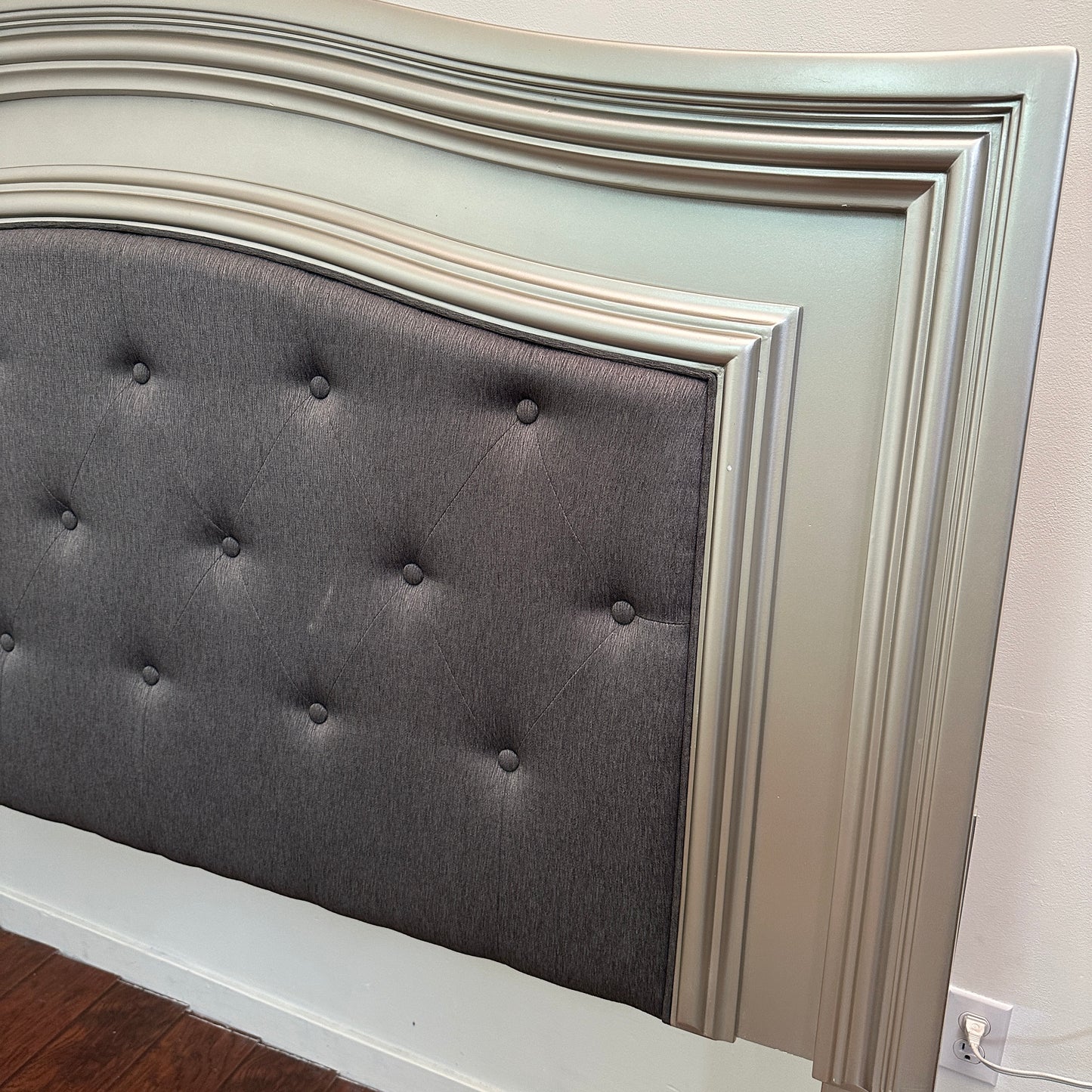 Coralayne Panel Bed - King
