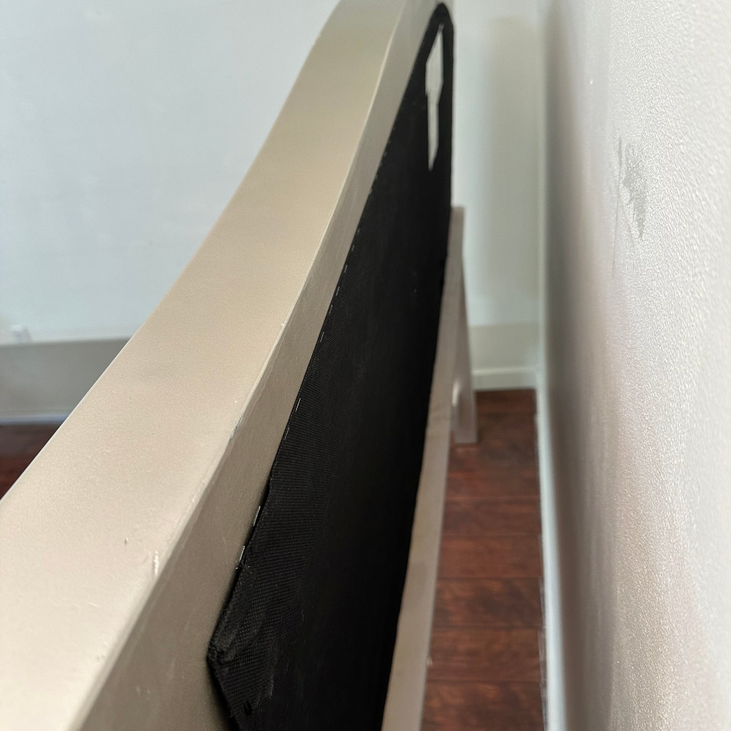 Coralayne Panel Bed - King