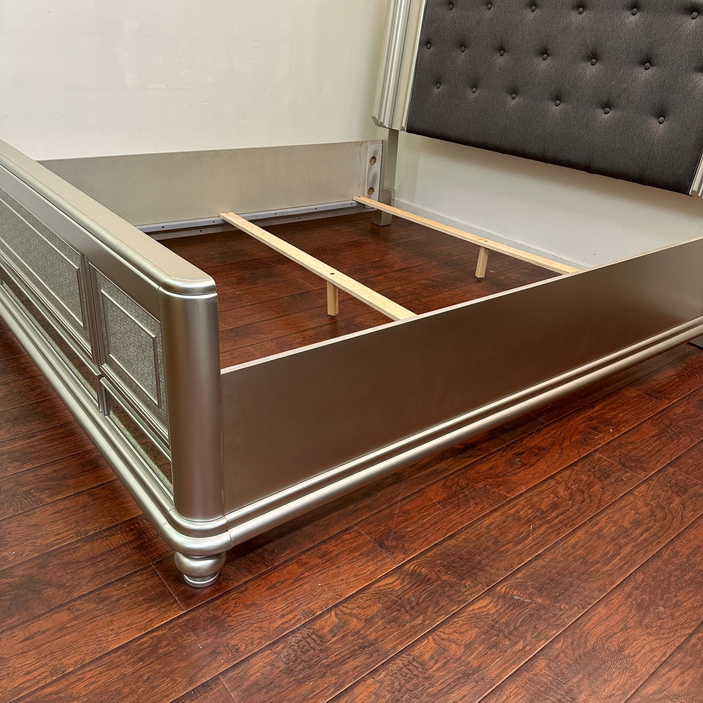 Coralayne Panel Bed - King