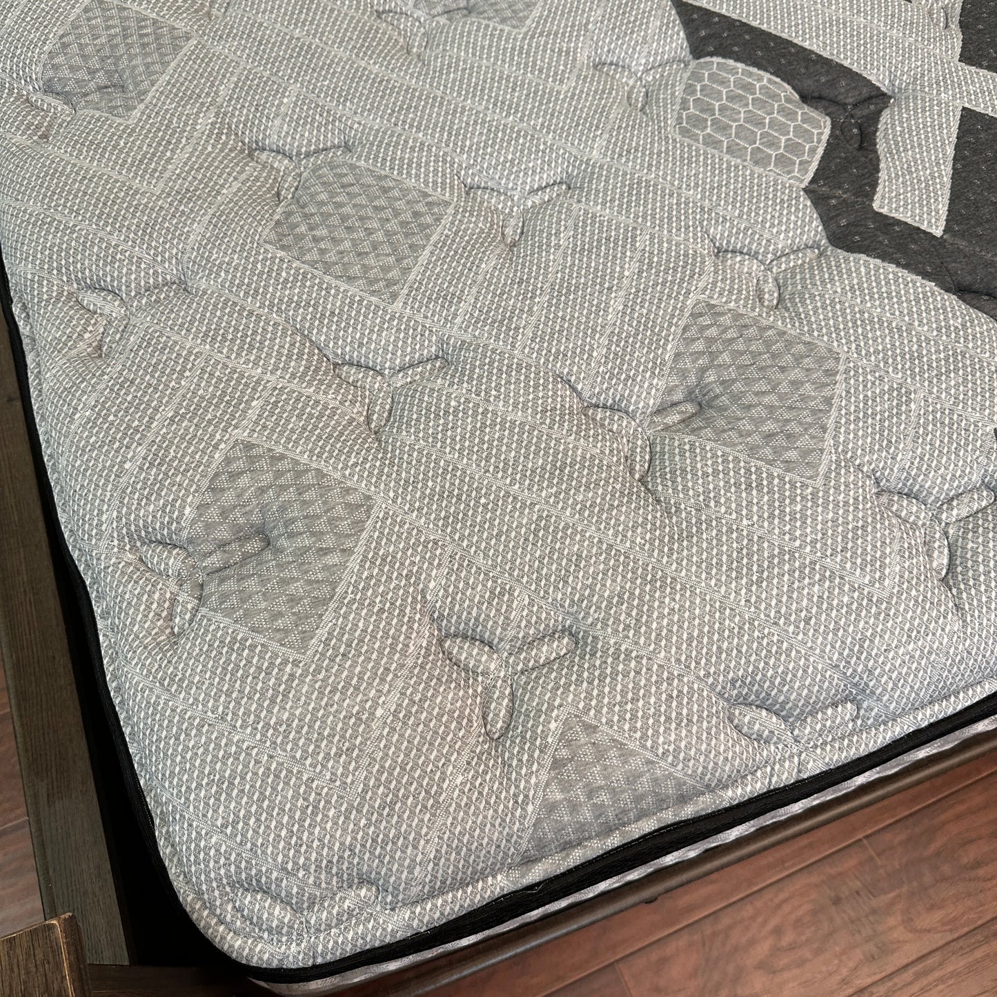 Beautyrest GL6 Pillowtop Queen Mattress