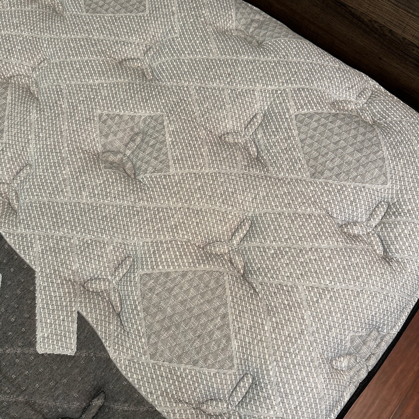 Beautyrest GL6 Pillowtop Queen Mattress