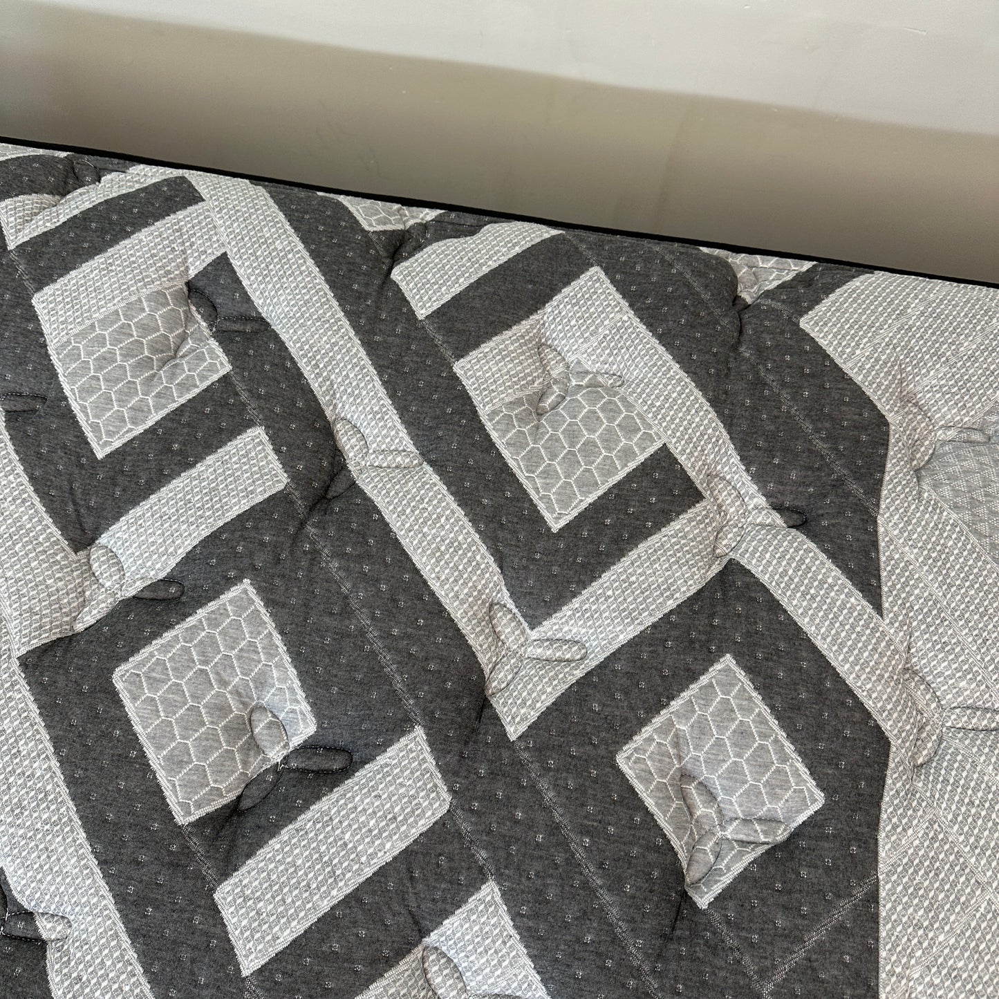Beautyrest GL6 Pillowtop Queen Mattress