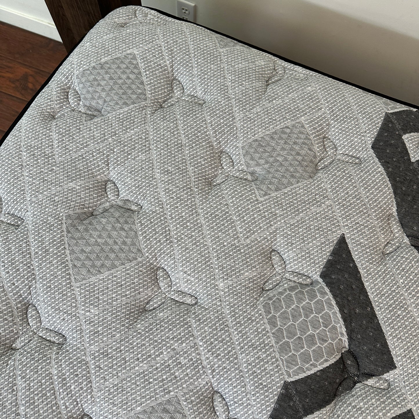 Beautyrest GL6 Pillowtop Queen Mattress