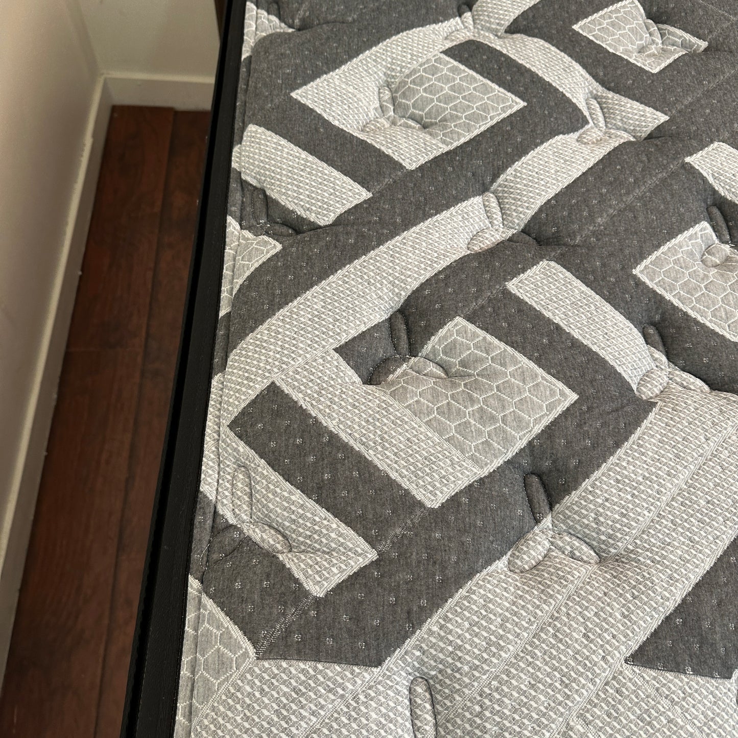 Beautyrest GL6 Pillowtop Queen Mattress