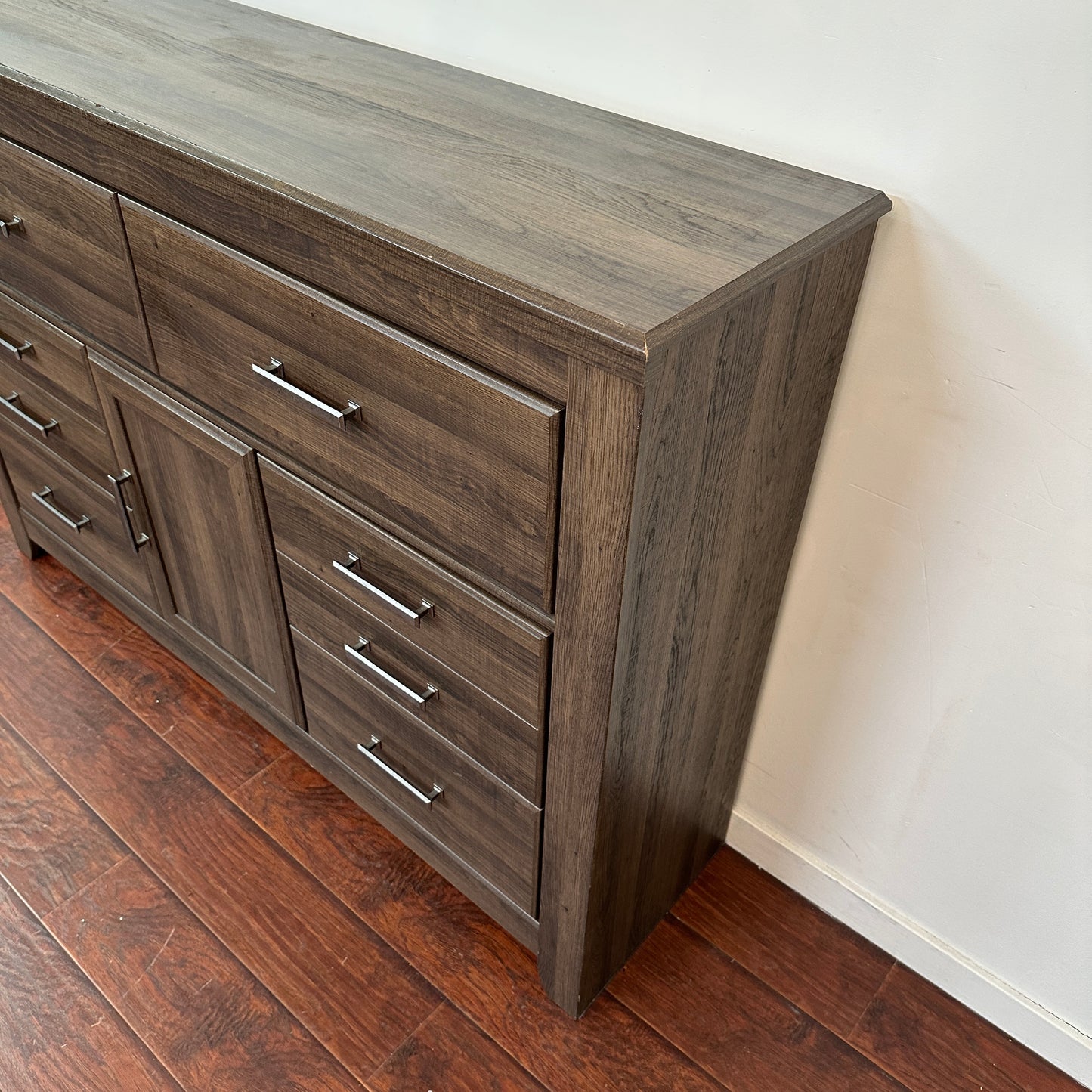 Juararo Dresser - Storage and 6 Drawers