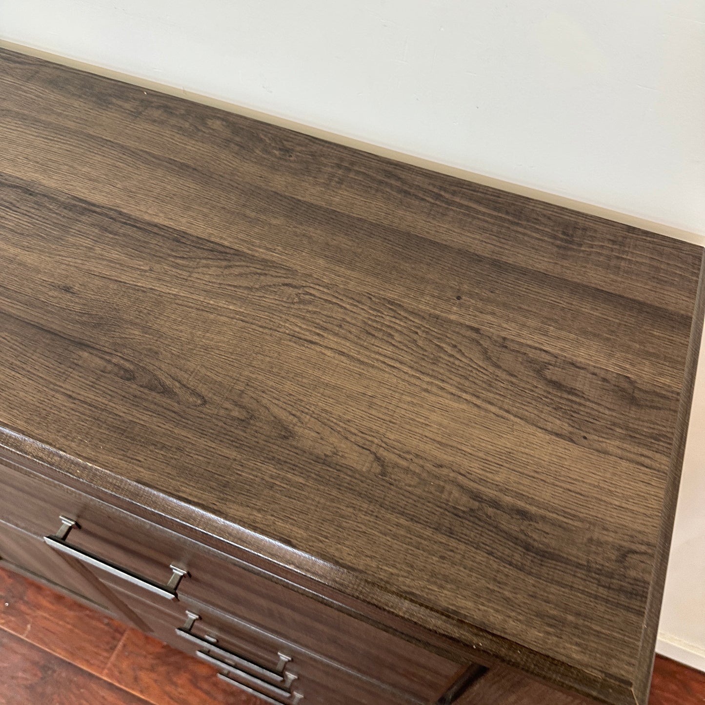 Juararo Dresser - 6 Drawers and Storage