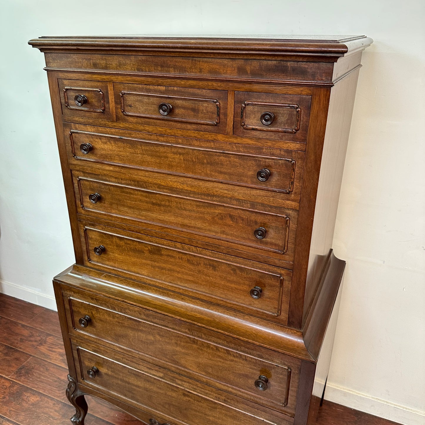 Antique Mahogany 8 Drawers Dresser