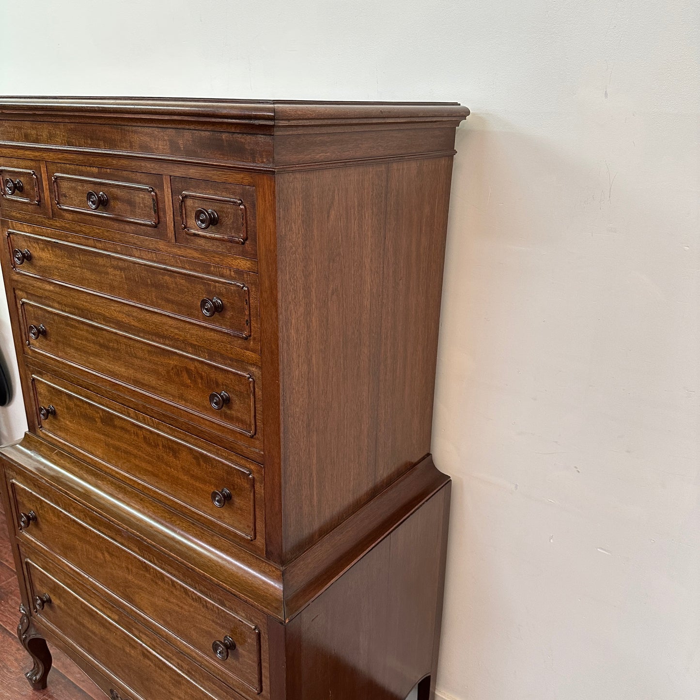 Antique Mahogany 8 Drawers Dresser