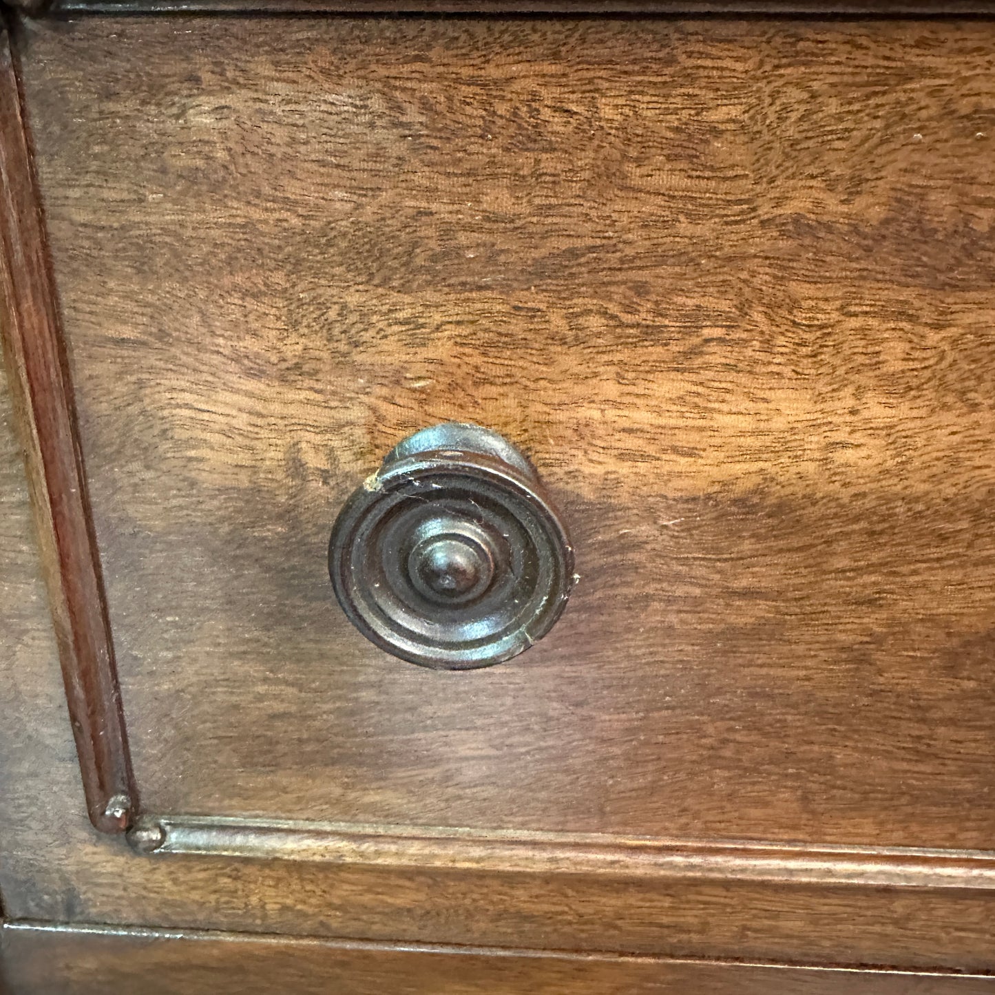 Antique Mahogany 8 Drawers Dresser