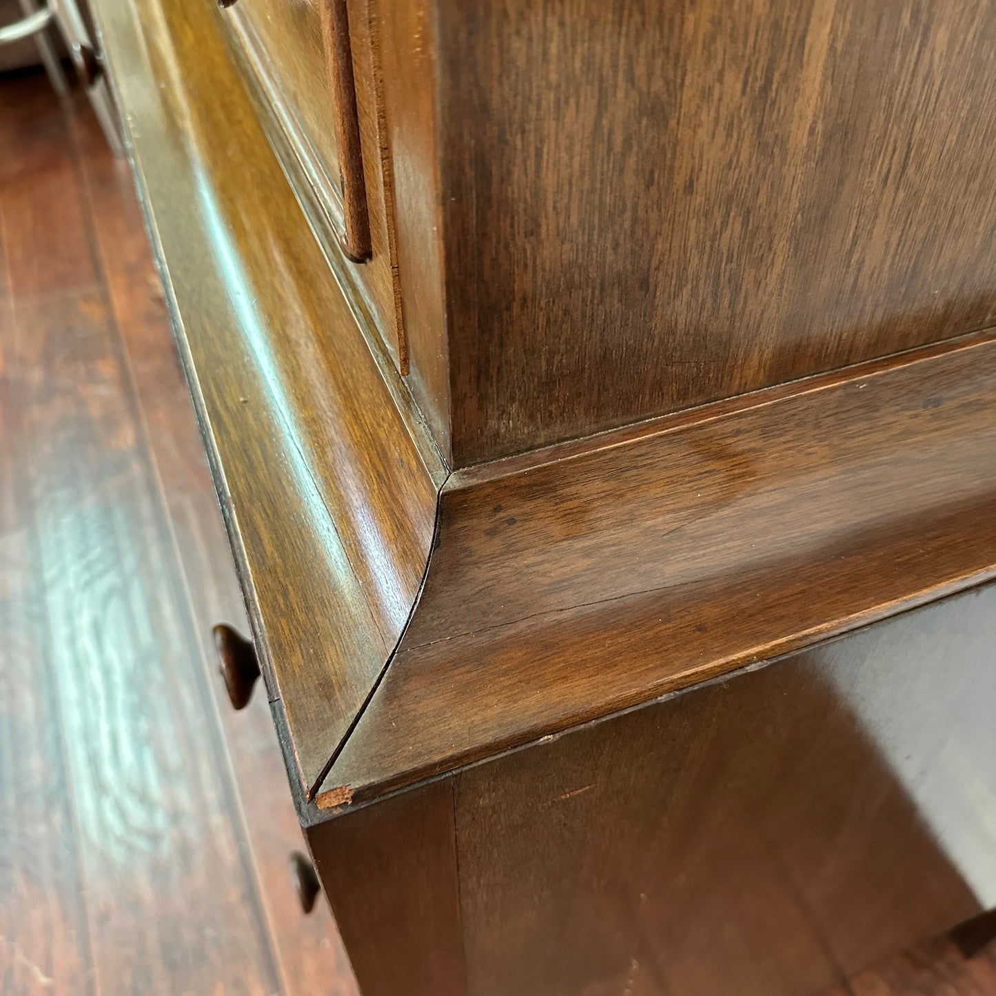 Antique Mahogany 8 Drawers Dresser