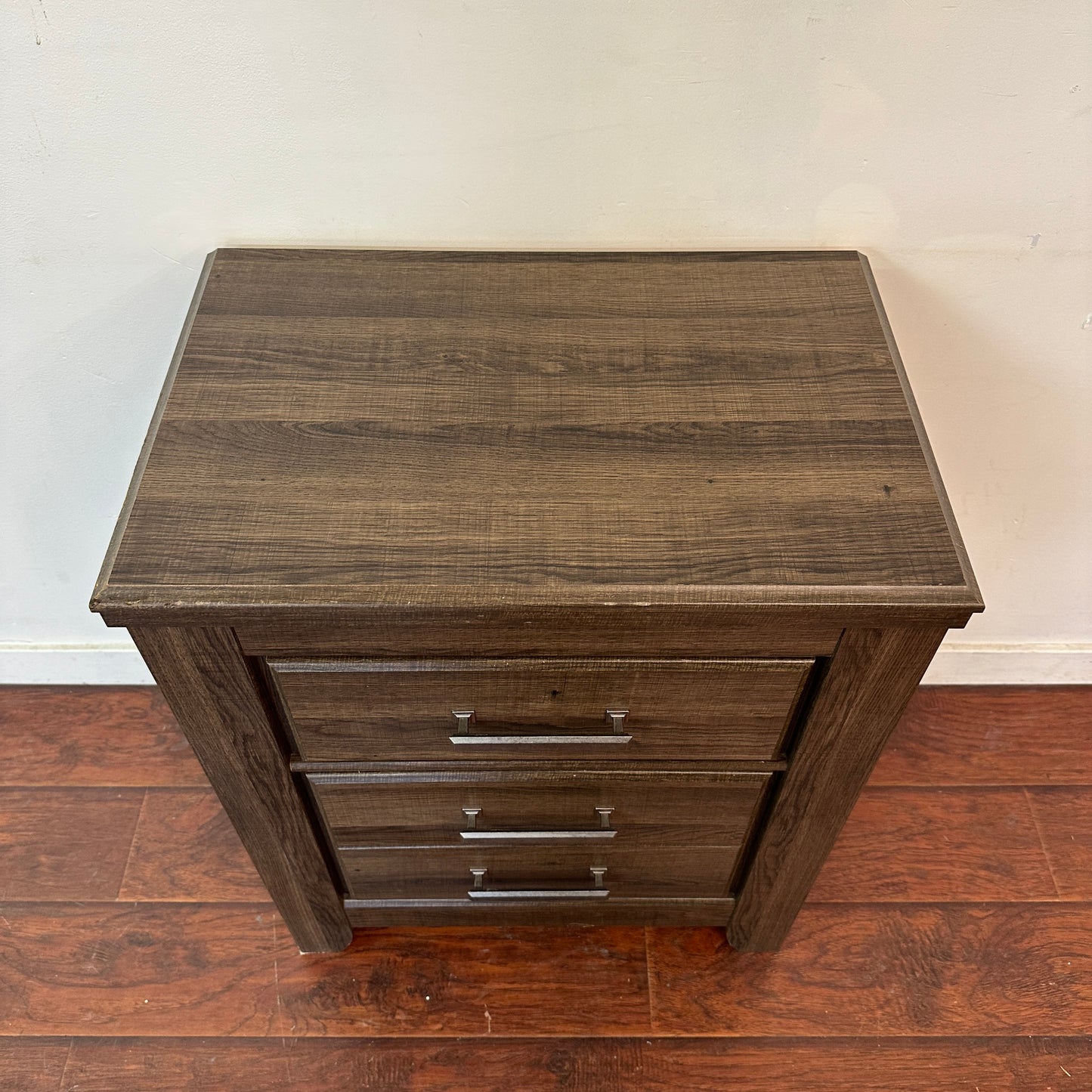 Juararo 2 Drawers Nightstand