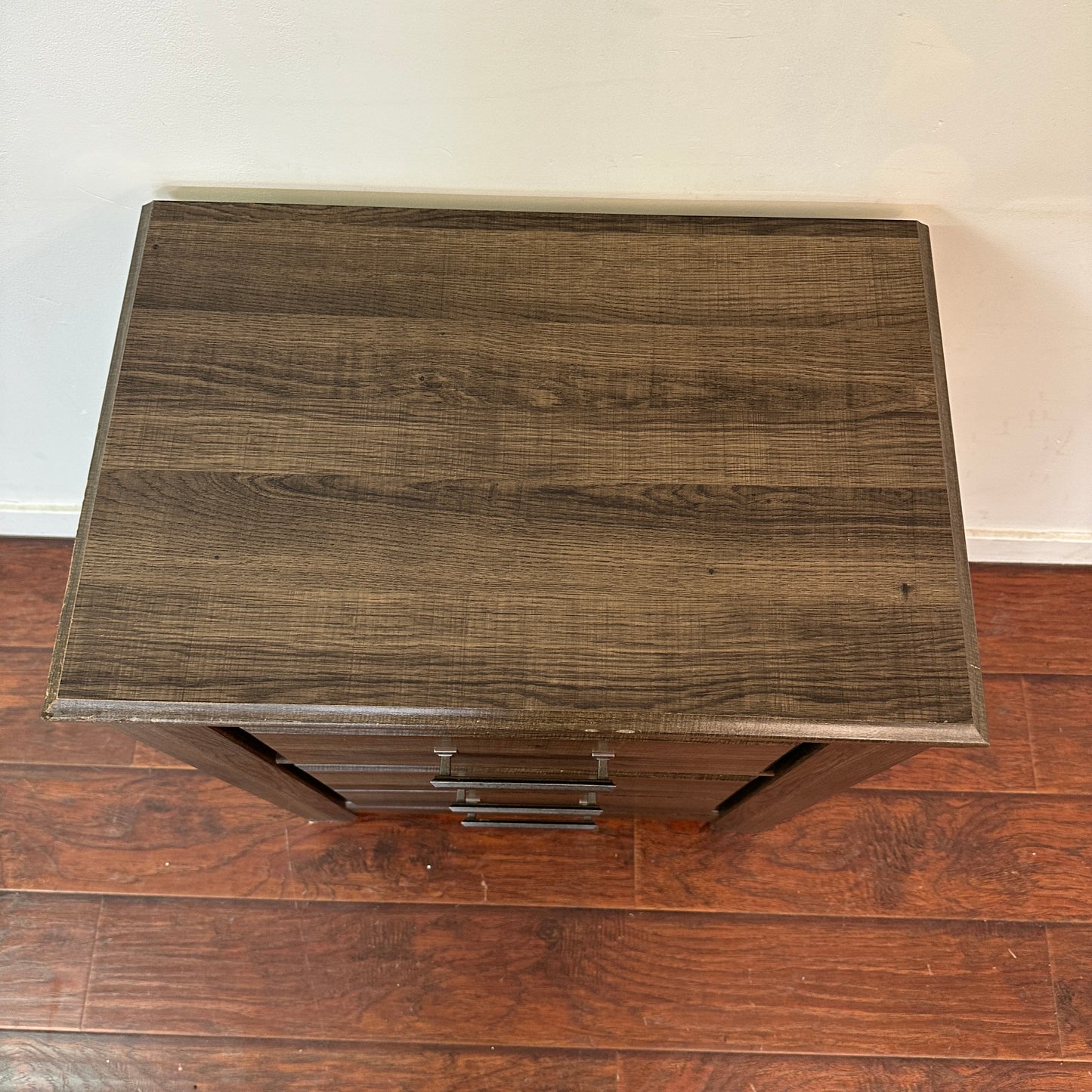 Juararo 2 Drawers Nightstand
