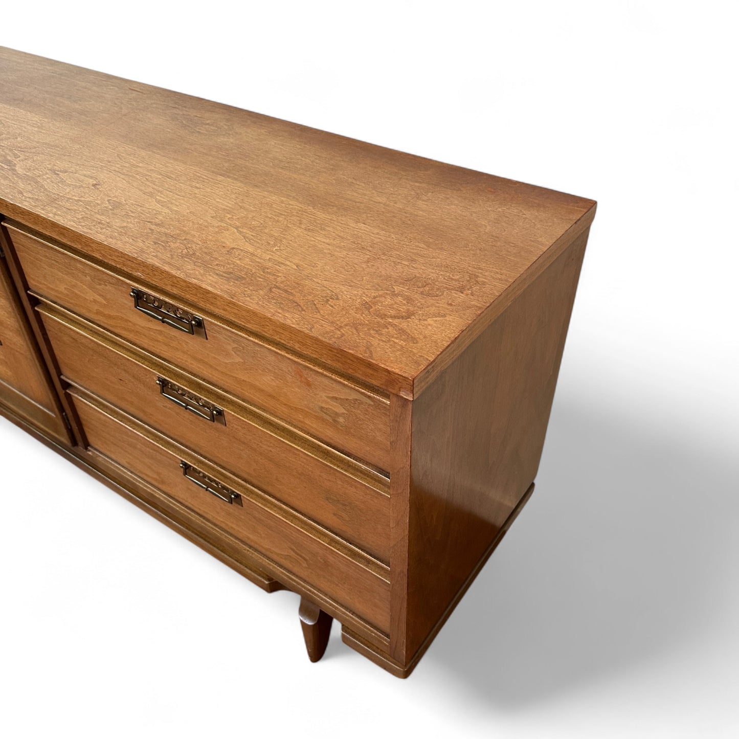 1960s Mid-Century Modern 9 Drawers Dresser