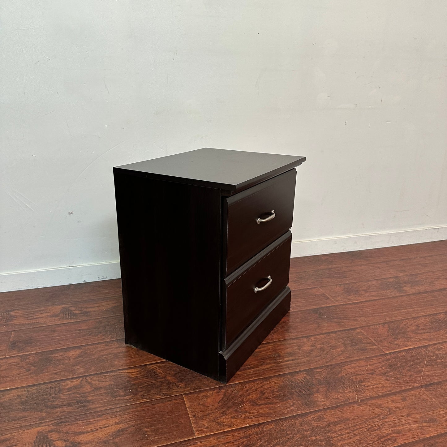 2 Drawers Nightstand