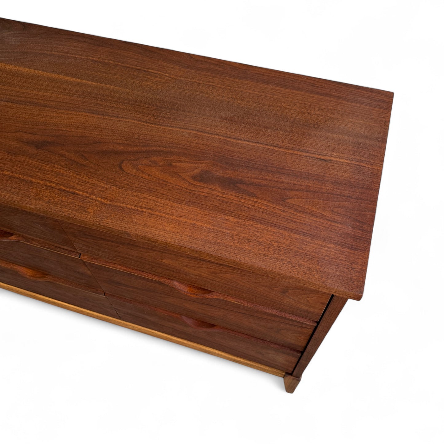 Walnut Mid-Century 9 Drawers Dresser