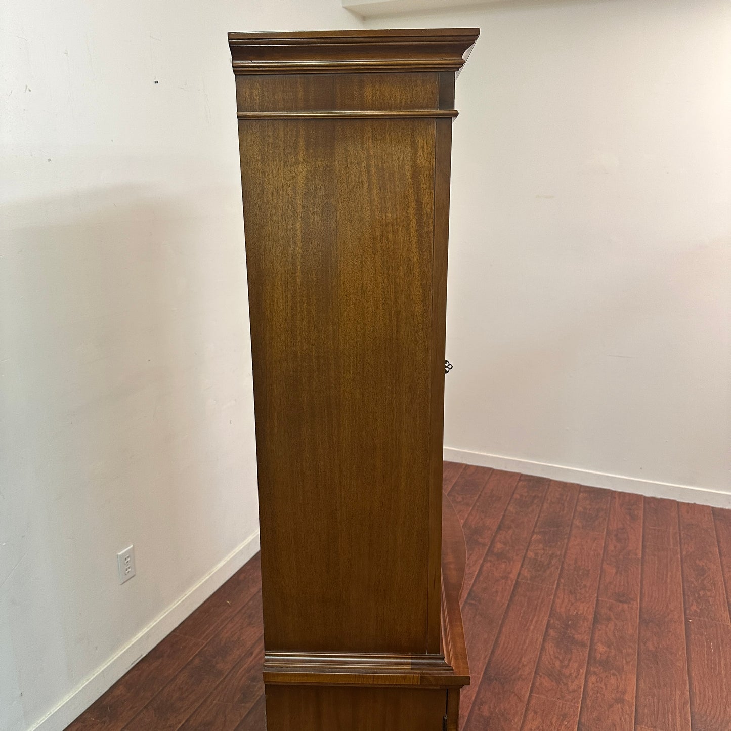 1960s Vintage Mahoganny Display Cabinet