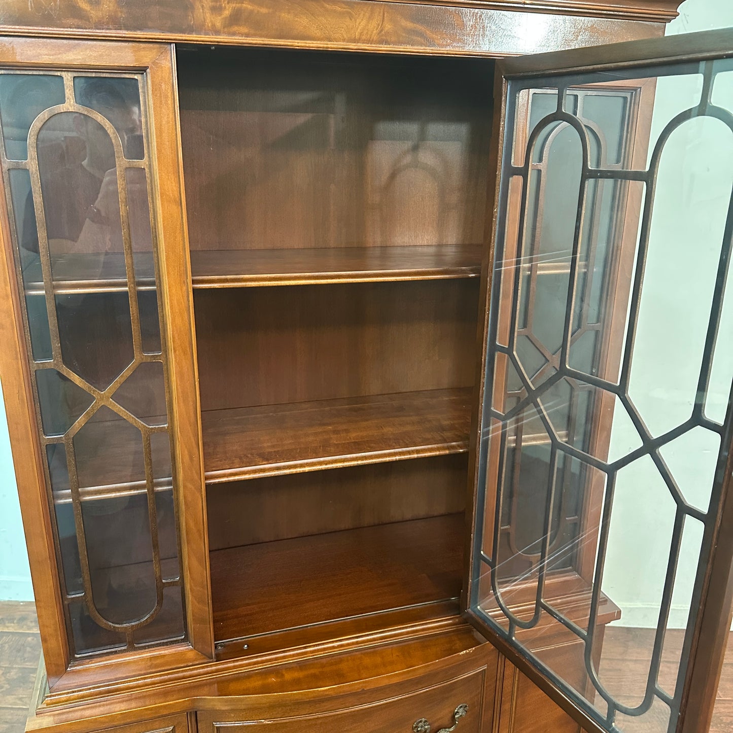1960s Vintage Mahoganny Display Cabinet