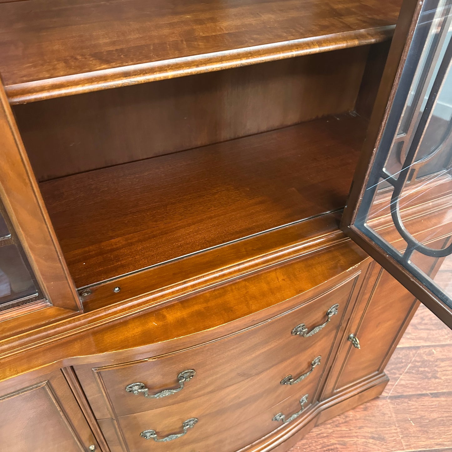 1960s Vintage Mahoganny Display Cabinet