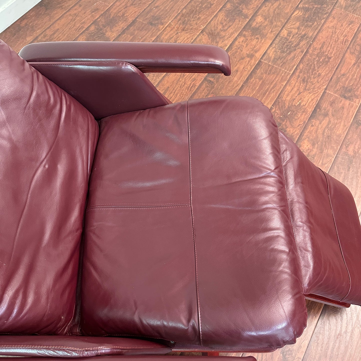 Backsaver Zero Gravity Leather Chair