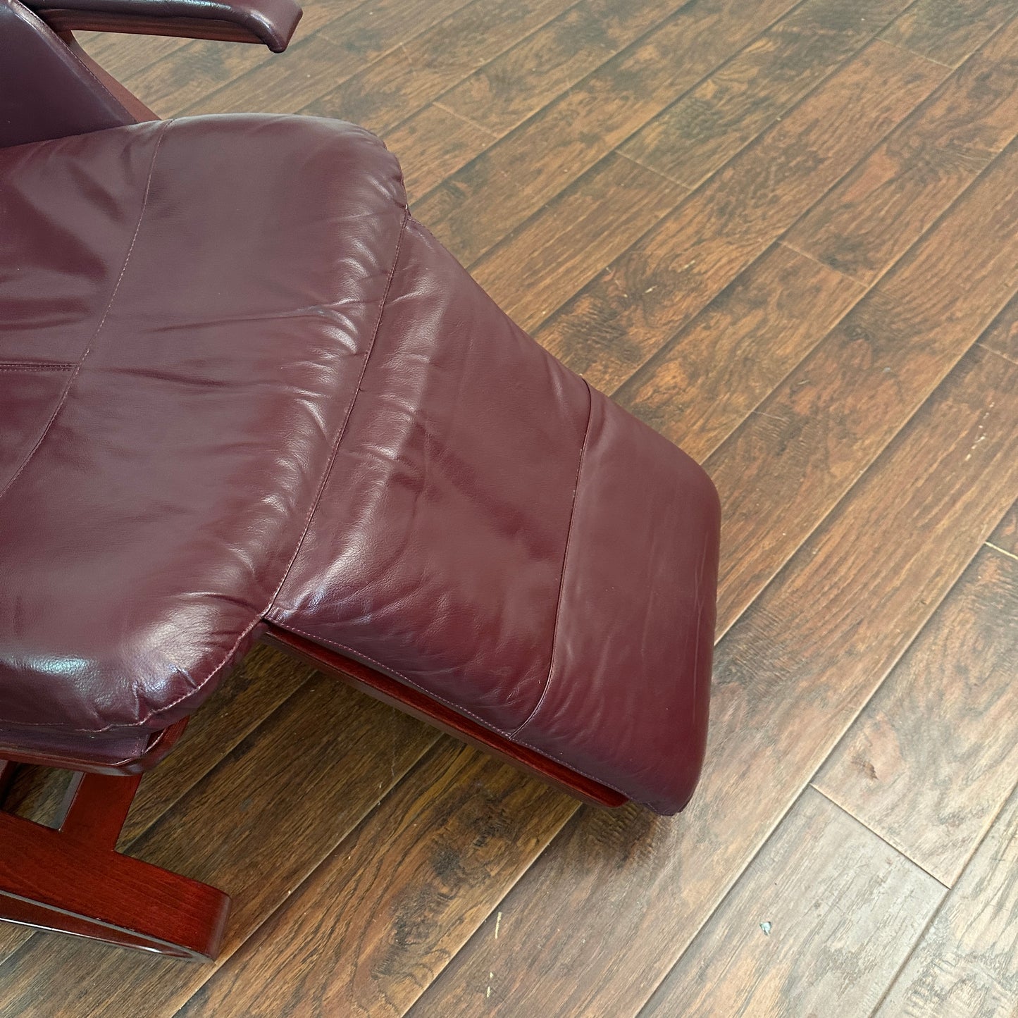 Backsaver Zero Gravity Leather Chair
