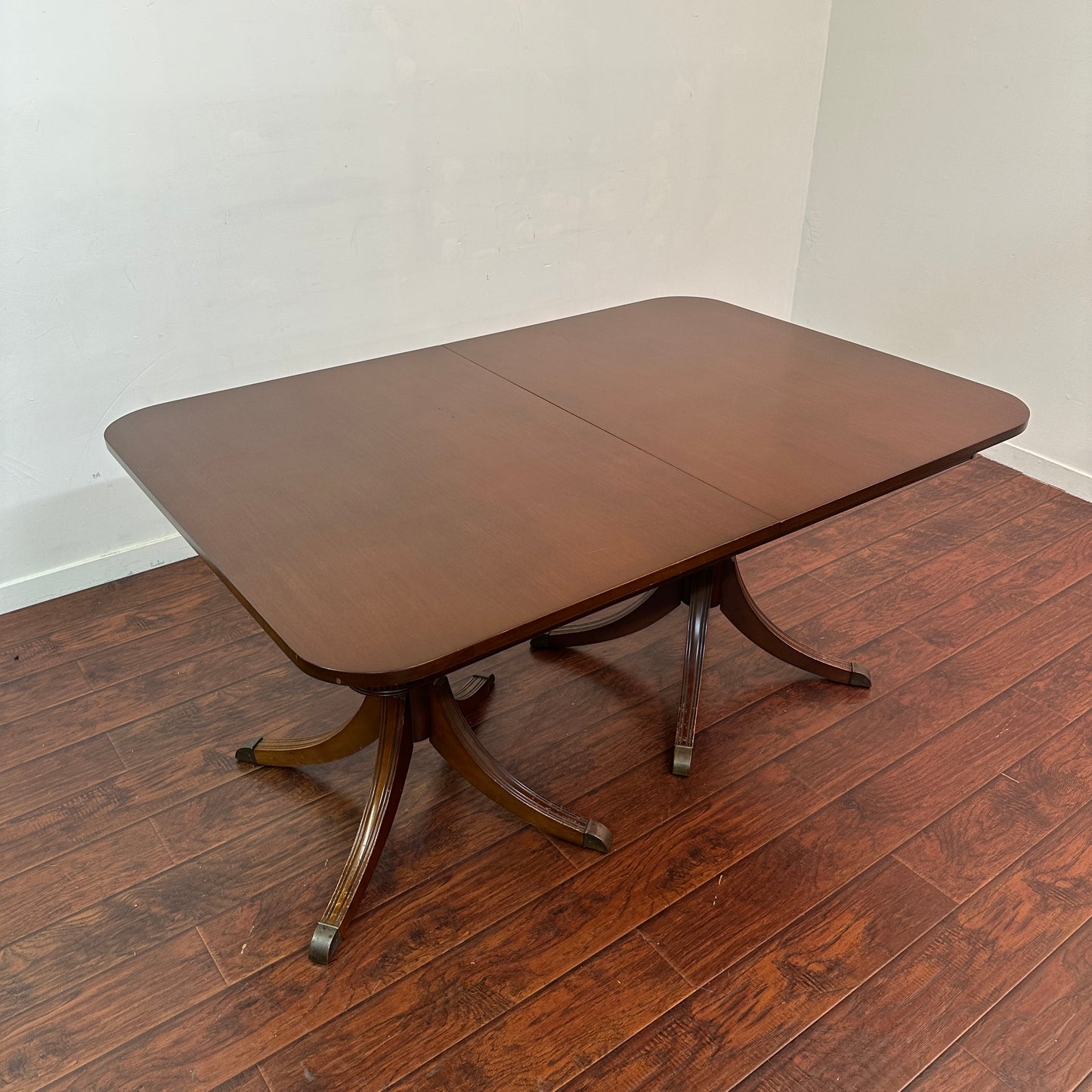 Antique Regency Style Mahoganny Extendable Dining Table