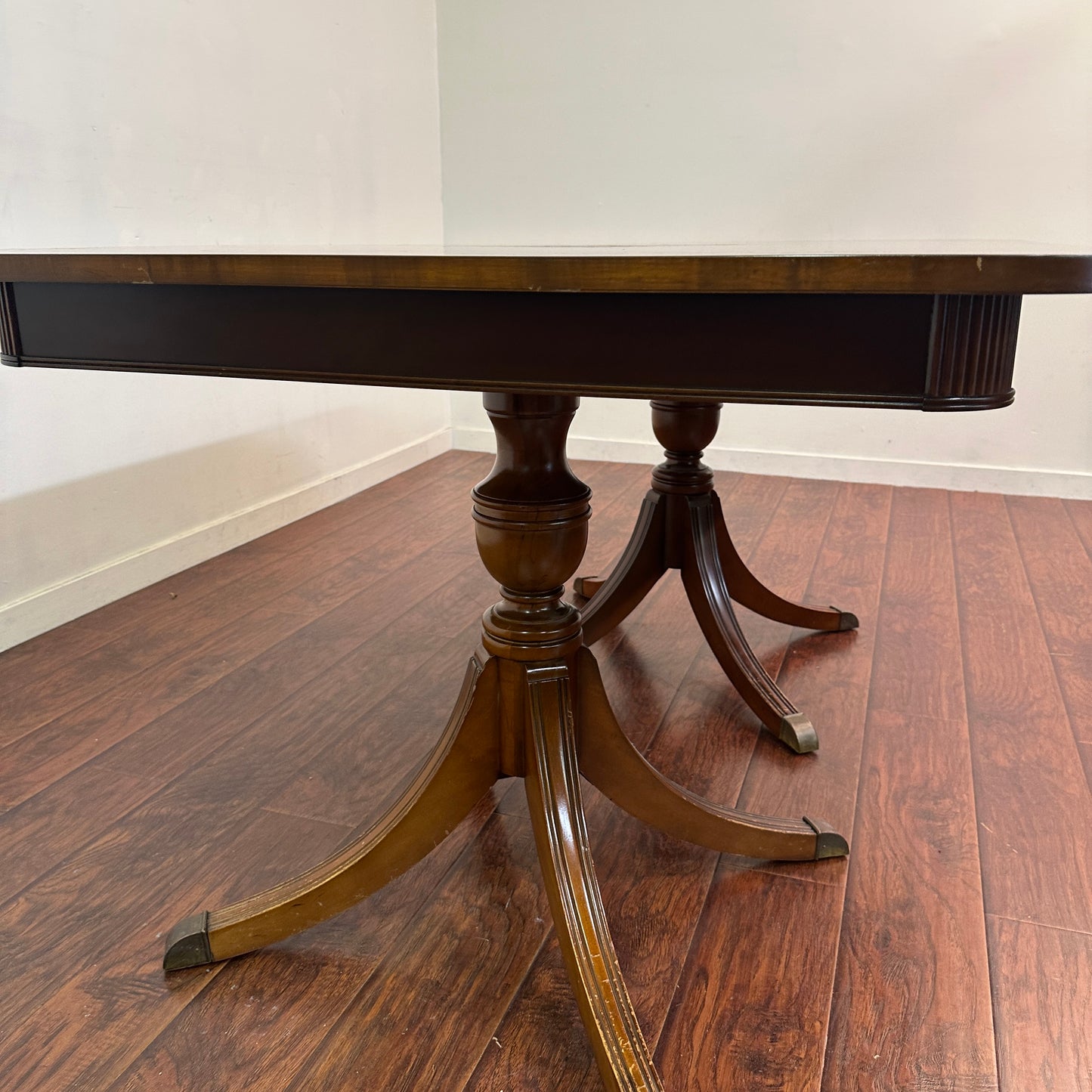 Antique Regency Style Mahoganny Extendable Dining Table