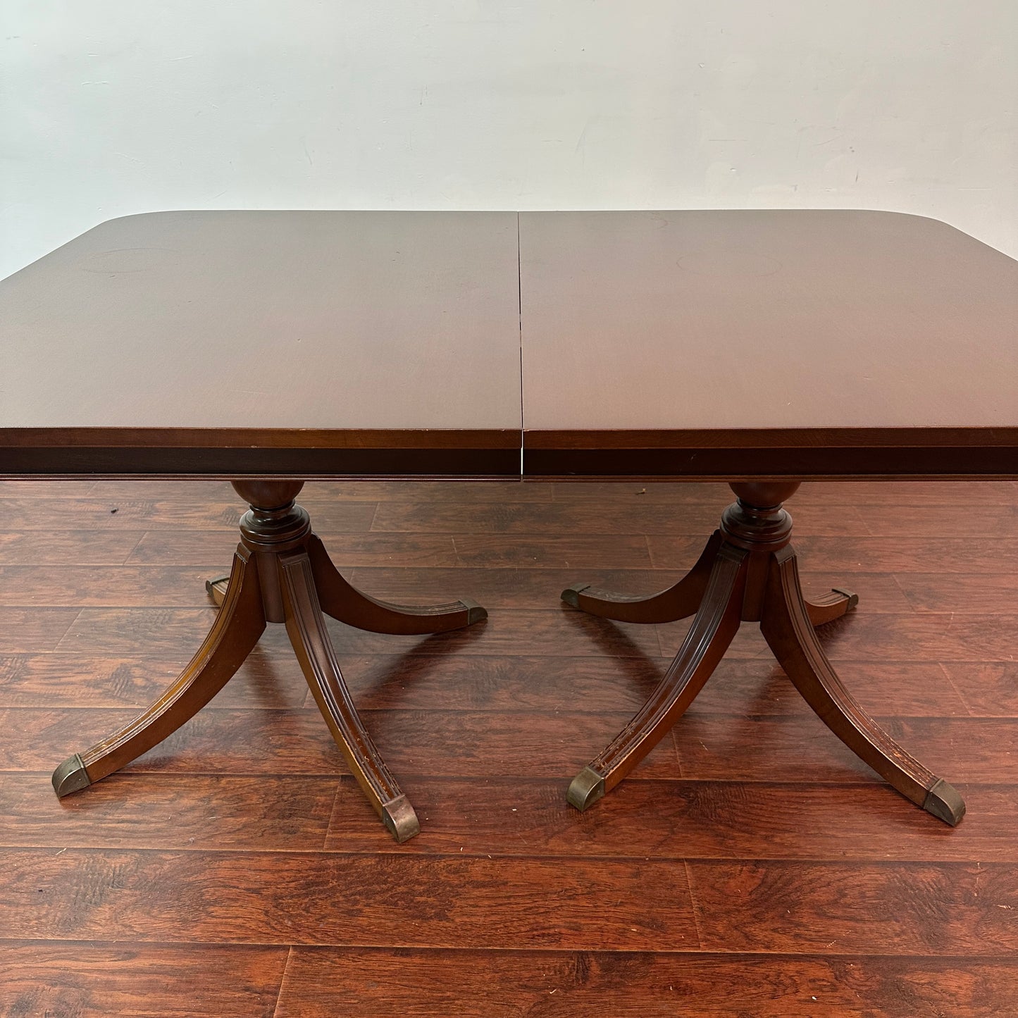 Antique Regency Style Mahoganny Extendable Dining Table