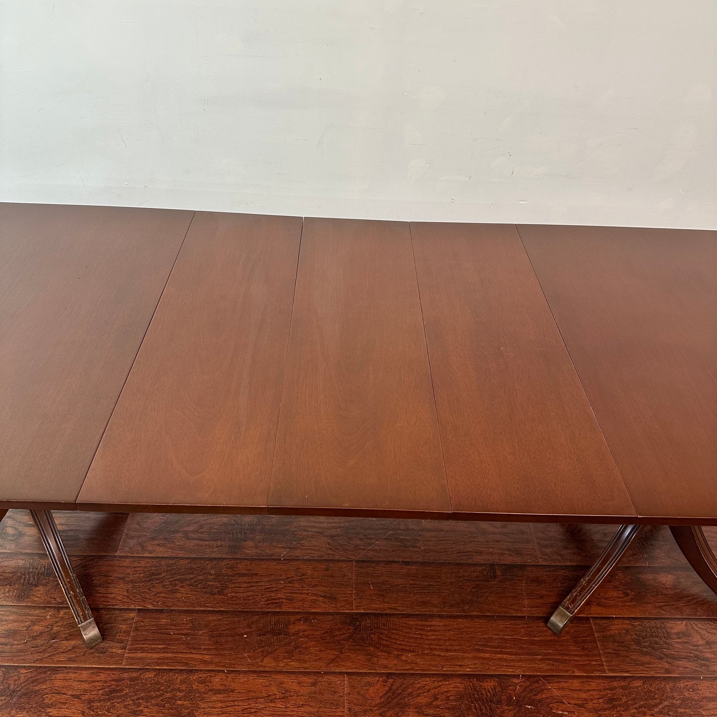Antique Regency Style Mahoganny Extendable Dining Table