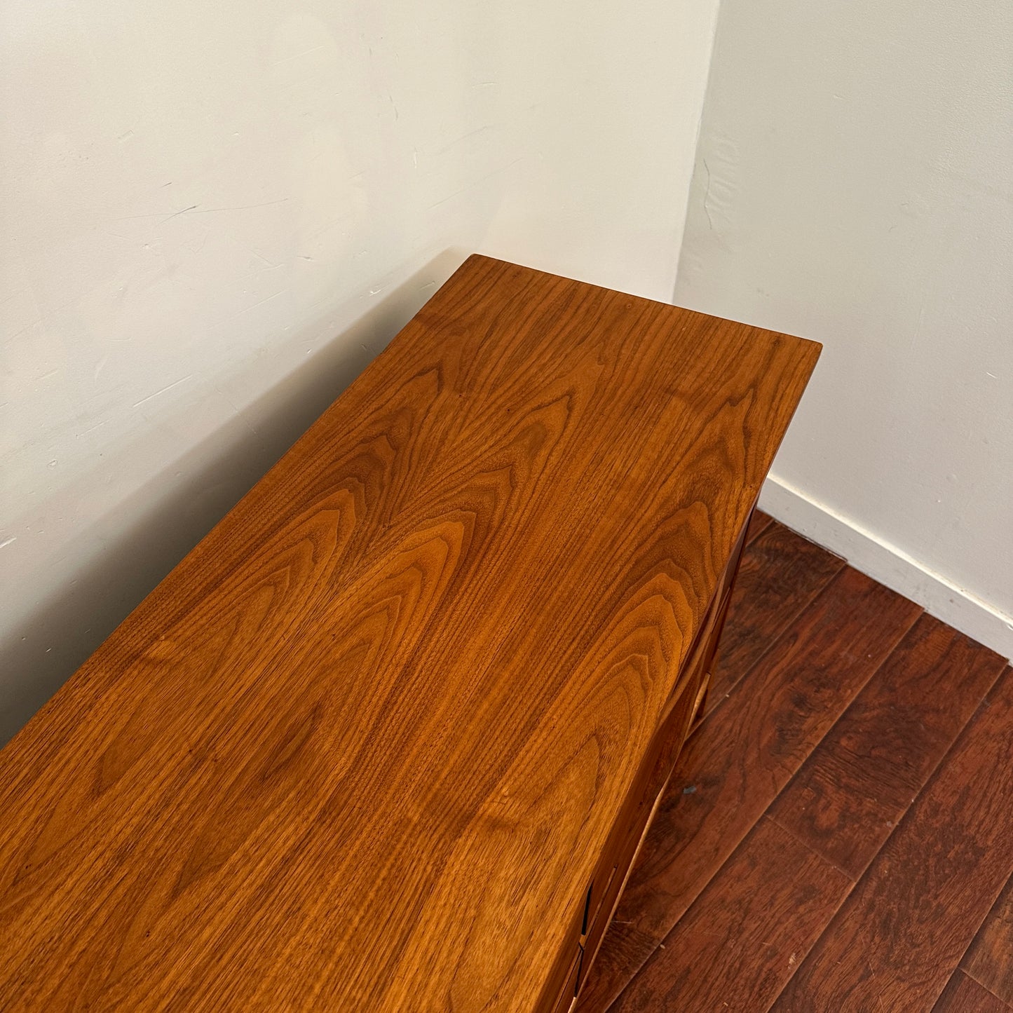 Walnut Mid-Century 9 Drawers Dresser by Kaufman