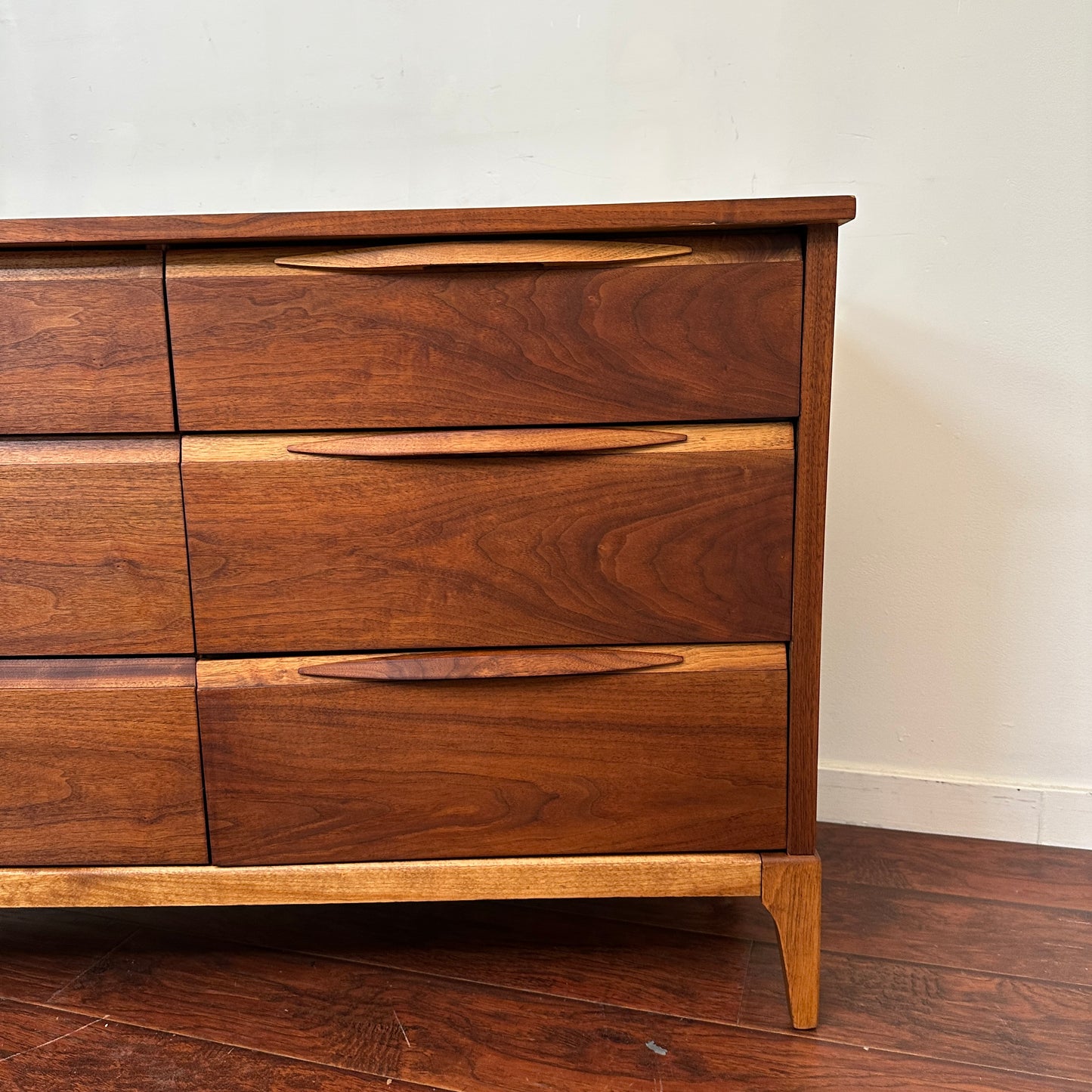 Walnut Mid-Century 9 Drawers Dresser by Kaufman