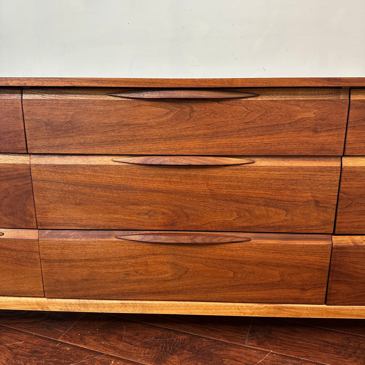 Walnut Mid-Century 9 Drawers Dresser by Kaufman