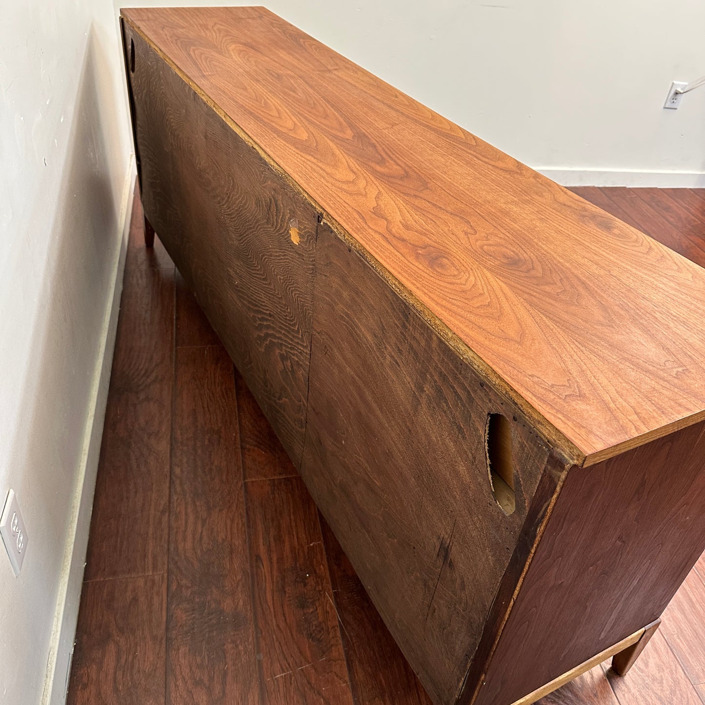 Walnut Mid-Century 9 Drawers Dresser by Kaufman