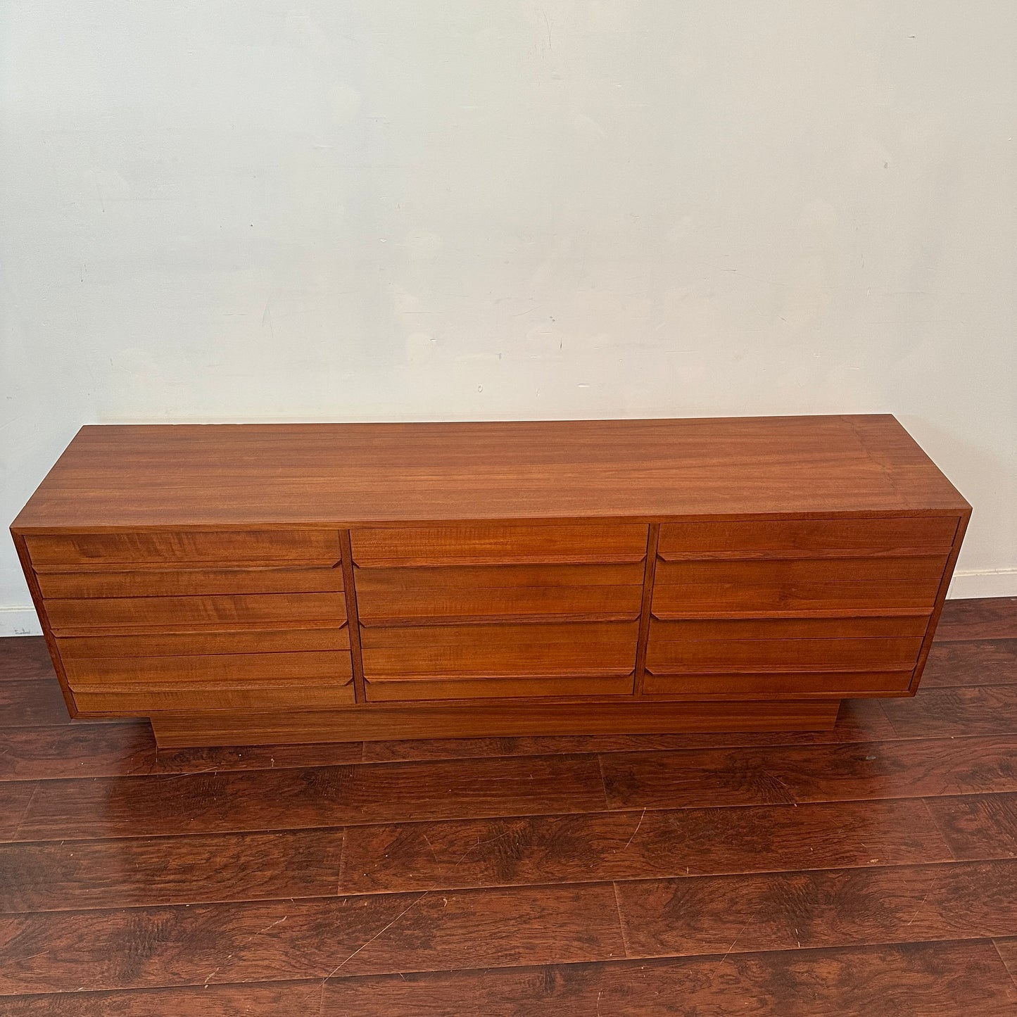 Scandinavian 9 Drawers Mid-Century Teak Dresser