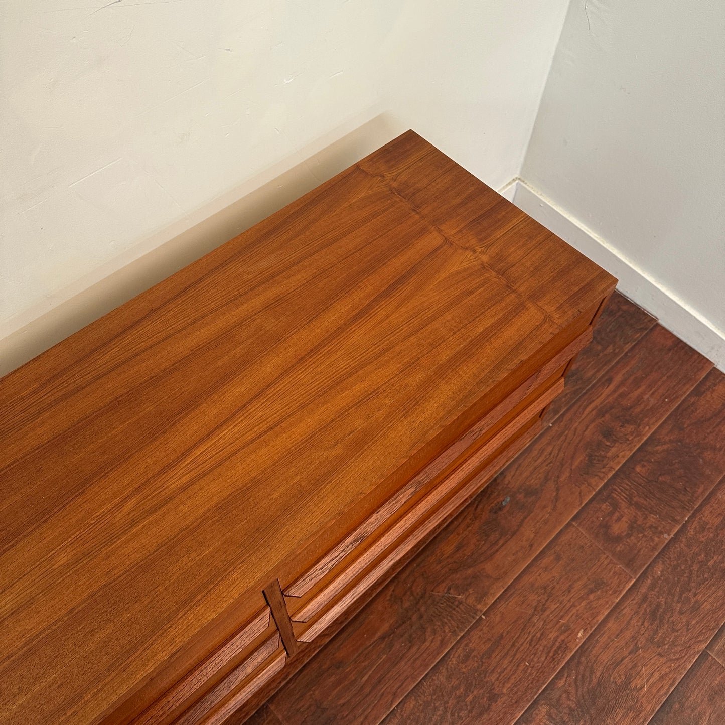 Scandinavian 9 Drawers Mid-Century Teak Dresser