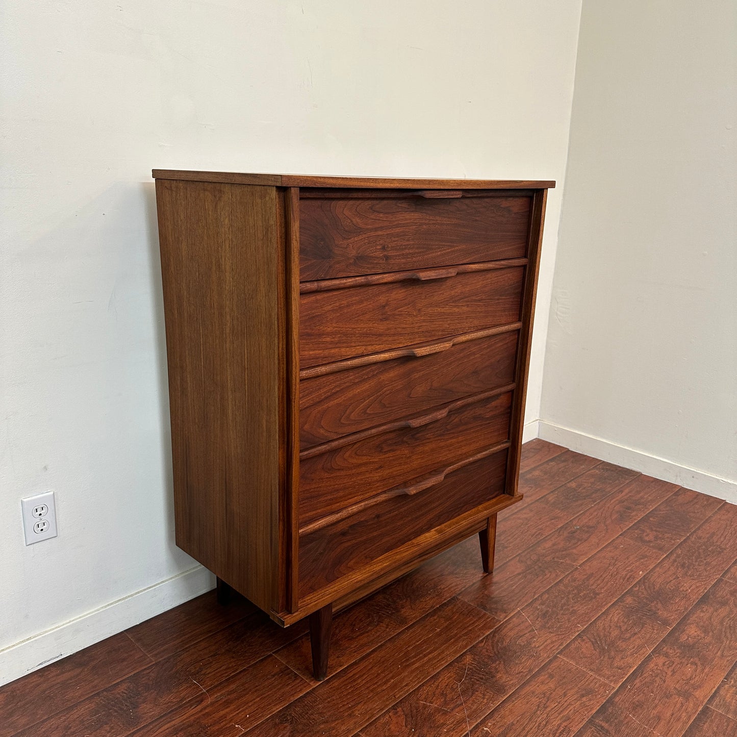 Walnut Mid-Century Five Drawers Highboy Dresser