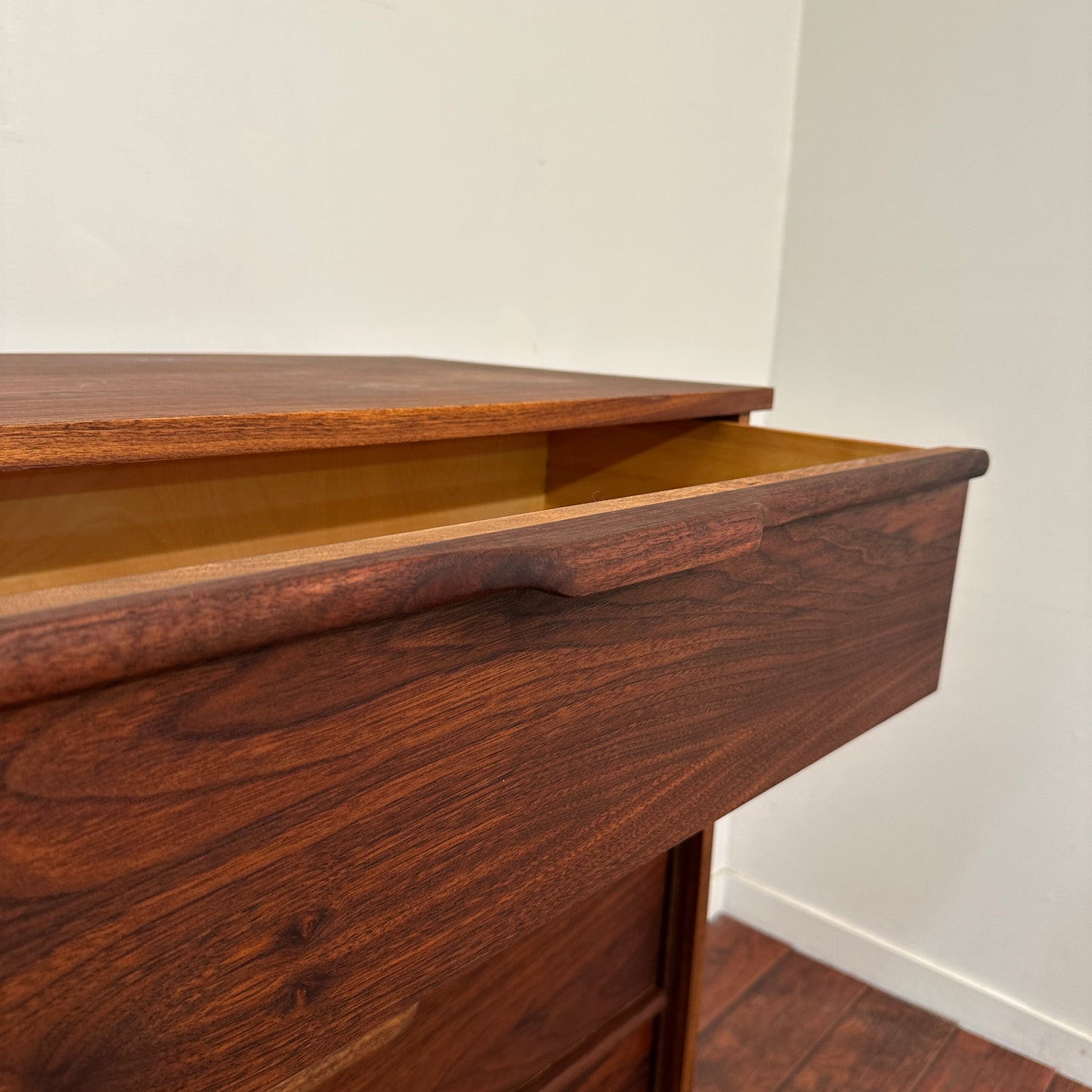 Walnut Mid-Century Five Drawers Highboy Dresser