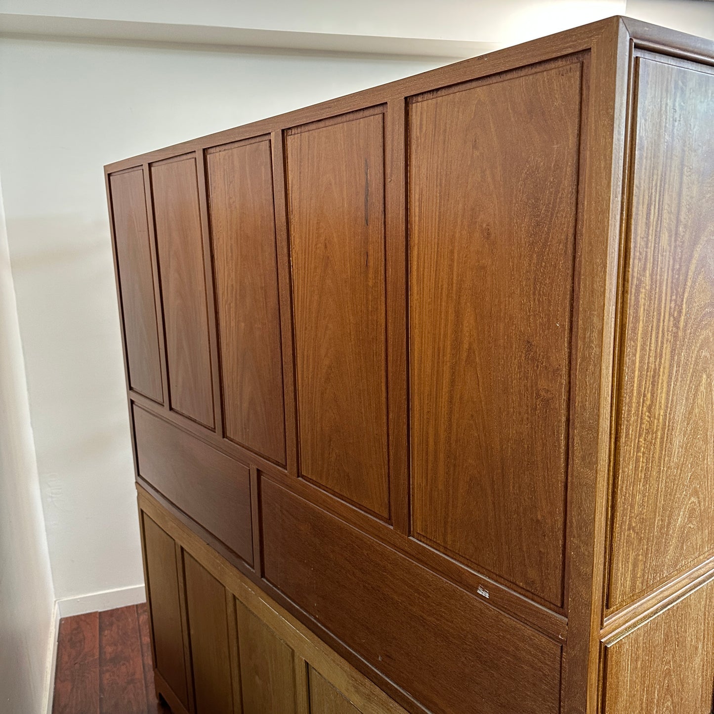 Oriental Ming Asian Rosewood Display Cabinet