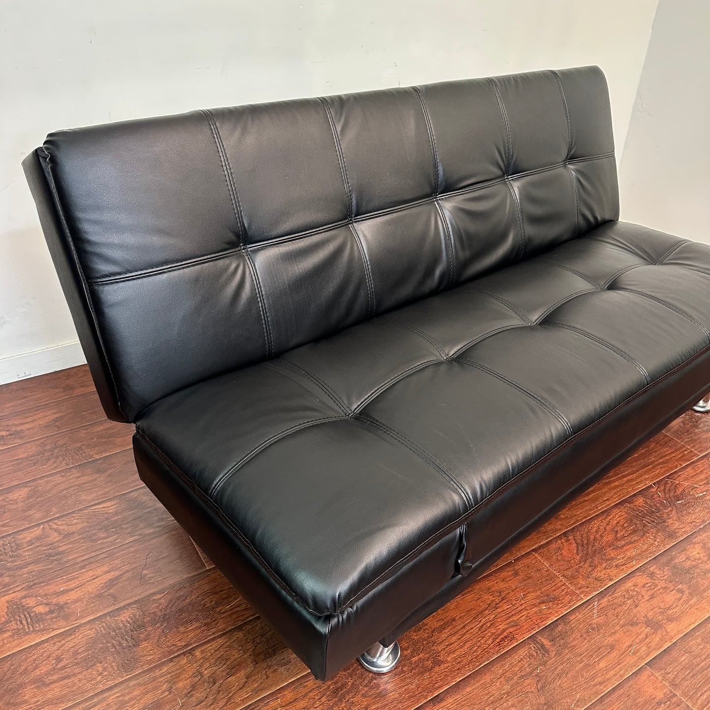Click and Clack Black Futon Bed