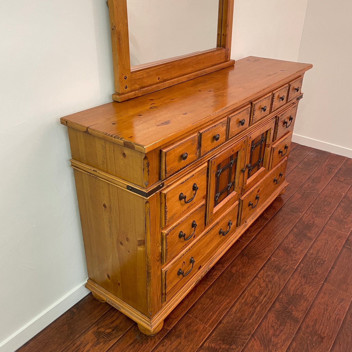 Rustic Solid Pine 8 Drawers Dresser w/ Mirror