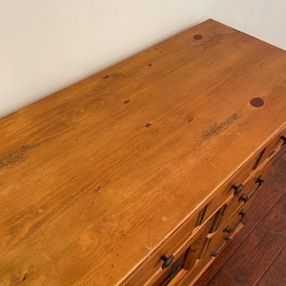 Rustic Solid Pine 8 Drawers Dresser