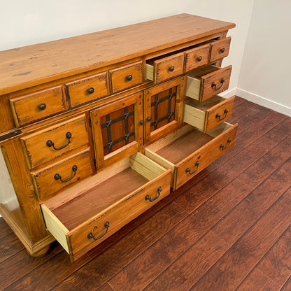 Rustic Solid Pine 8 Drawers Dresser